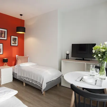 7 Continents Apartment