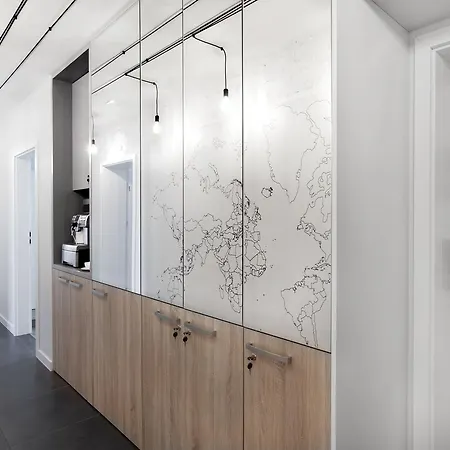 7 Continents Apartment